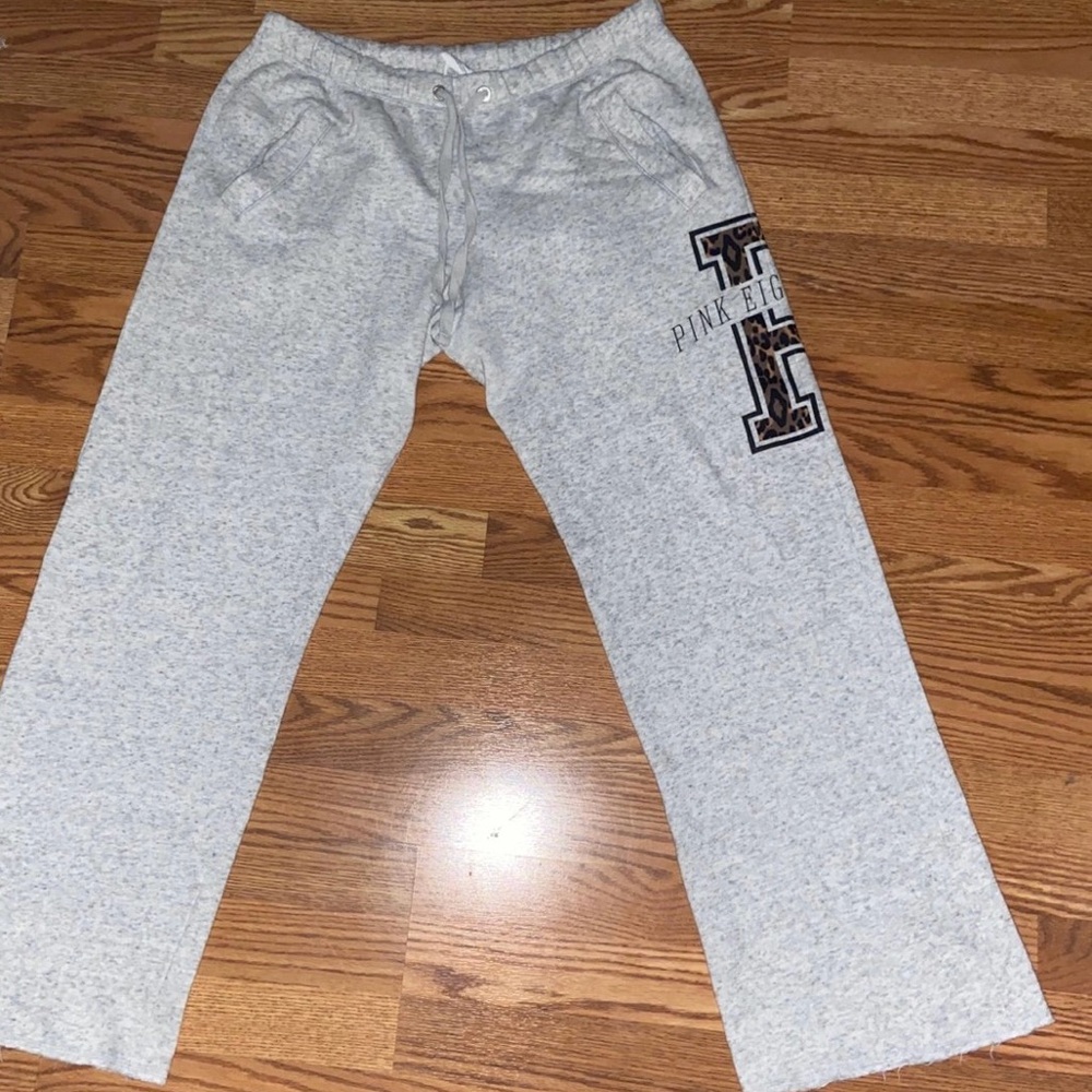 BEAUTIFUL VS PINK SWEATPANTS